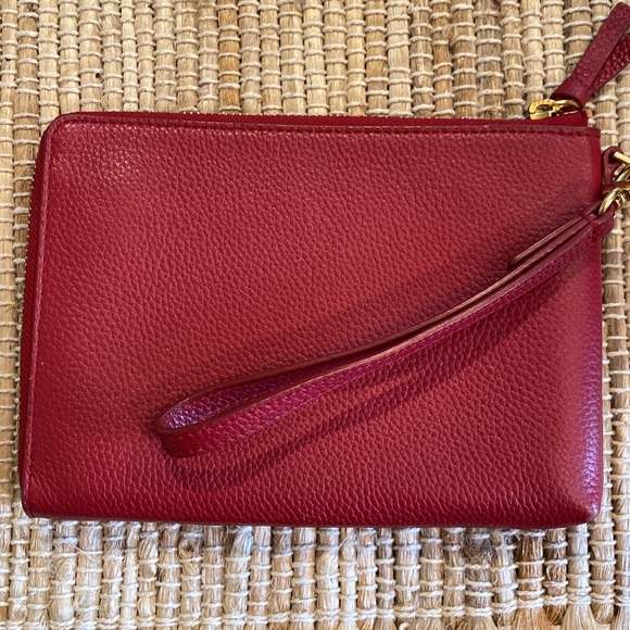 Tory Burch Britten Red Pebble Wristlet - Picture 3 of 6